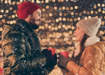 6 joyful Christmas date ideas to celebrate the season