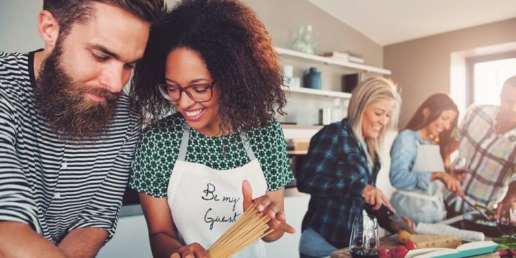 8 fun extrovert date ideas